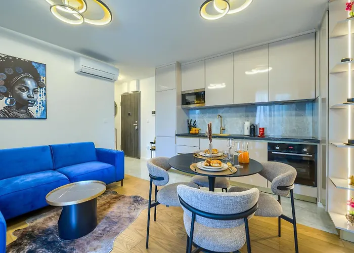 Luxury Modern North One Split