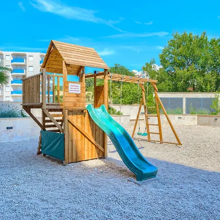 Luxury Modern North One Διαμέρισμα *